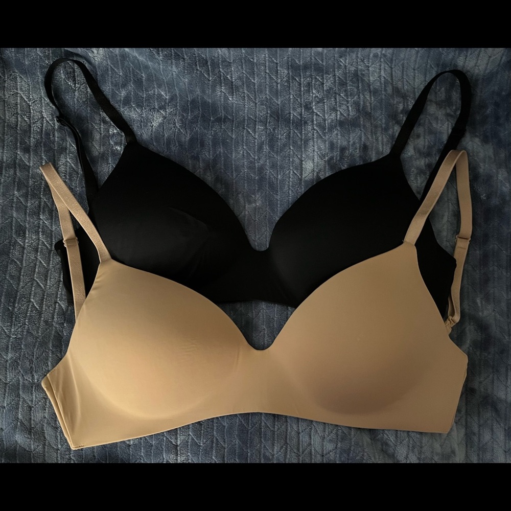 Victoria’s secret lightly-lined wireless bras 32DDD